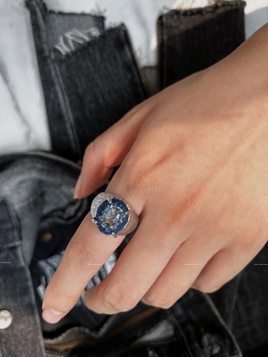 Original Denim Crystal Ring with Sparkling Blue Centerpiece - Elegant, Adjustable Design for Evening Wear and Special Occasions for Women