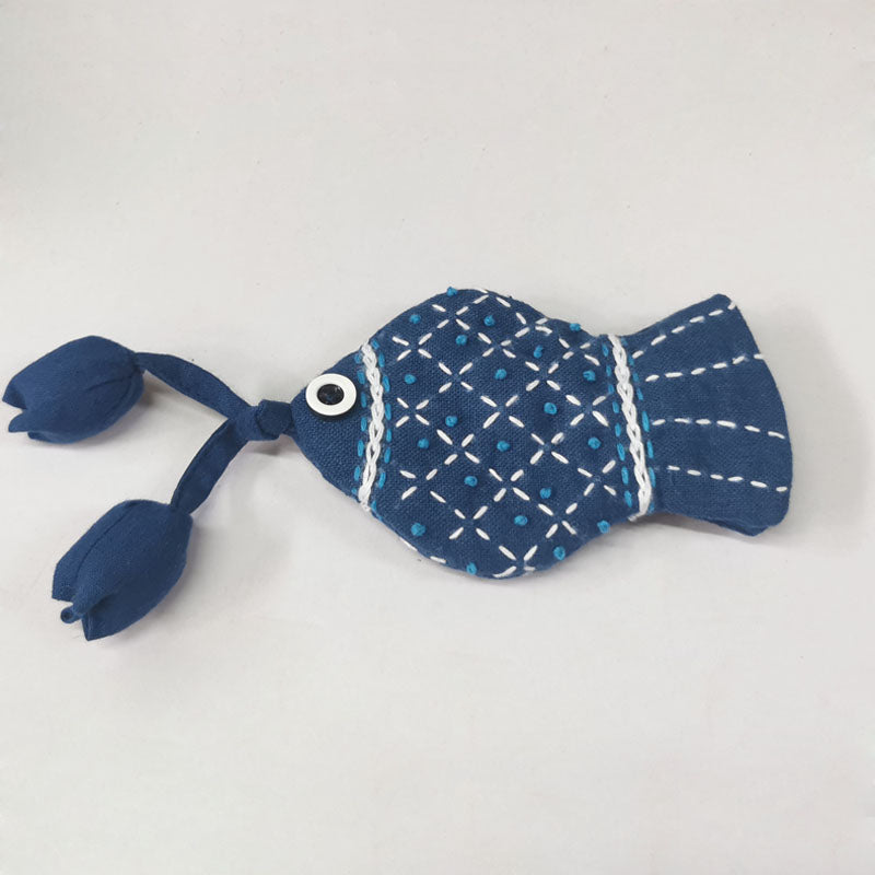 Trendy Denim Fish Pouch with Detailed Stitching - Cute and Fun Design, Ideal for Casual Outings, Practicality for Unisex