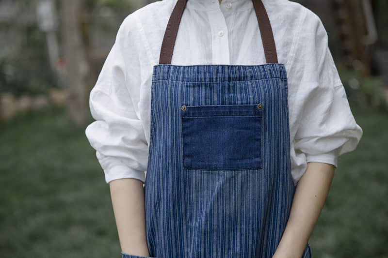 Trendy Denim Apron with Striped Pattern and Leather Straps - Practical, Stylish Protection for Home Cooking, Gardening, and Crafting, Ideal for Unisex