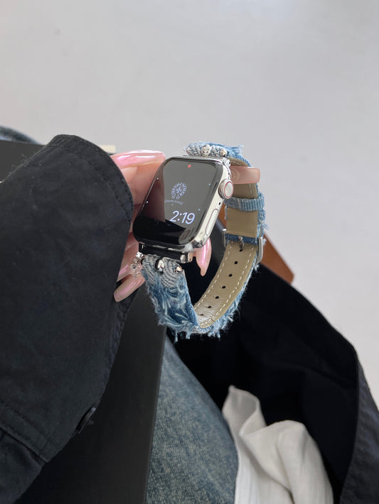 Trendy Frayed Denim Apple Watch Band - Casual Chic Style for Stylish Daily Wear for Unisex