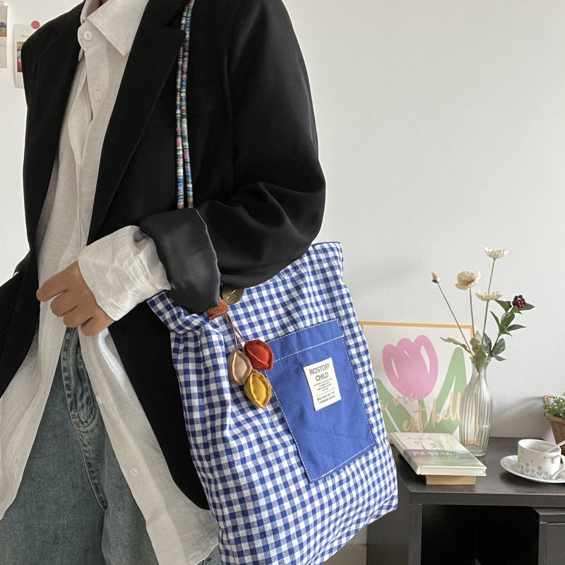 Original Gingham and Navy Shoulder Bags with Pom-Pom Accents - Stylish and Practical Design, Ideal for Daily Outings and Shopping for Women