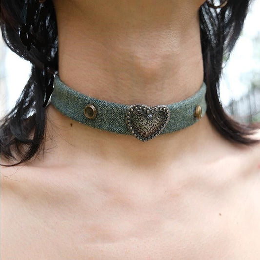 Retro Hart Denim Choker