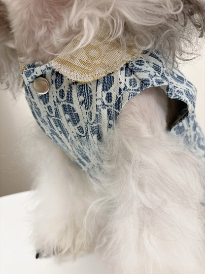 Original Denim Pet Vest Style with Stylish Pattern Print – Trendy, Comfortable for Everyday Wear, Walks, Photoshoots, Ideal for Keeping Pets Comfortable While Adding a Fashionable Touch for Pets